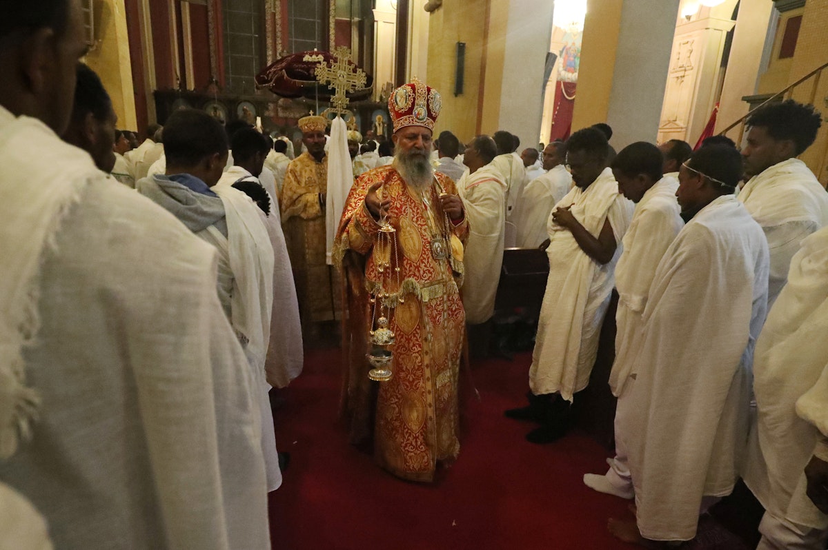أبونا ماتياس، بطريرك الأرثوذكس الإثيوبيين، في خطبة عشية عيد الفصح في كاتدرائية الثالوث المقدس بأديس أبابا- 27 أبريل 2019 - REUTERS